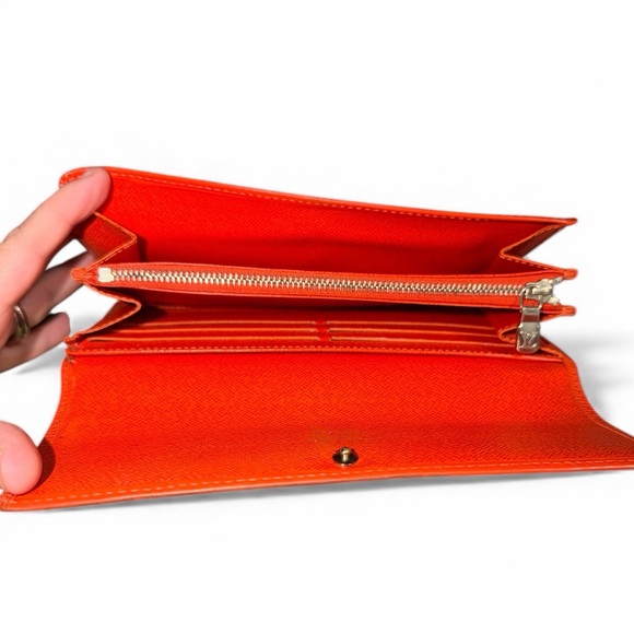 Louis Vuitton Orange Epi Sarah Wallet - Picture 7 of 12
